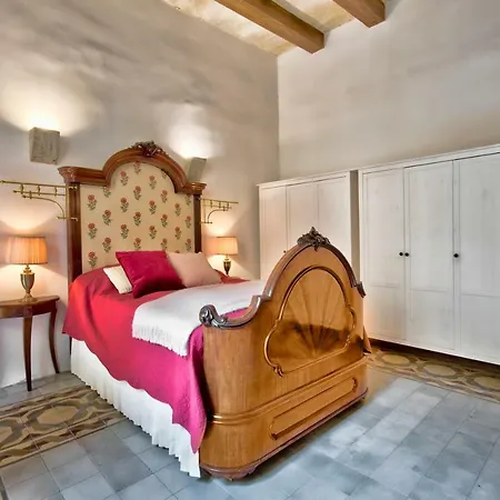 בית נופש Palazzo Rose Of Rhodes By Vallettastay