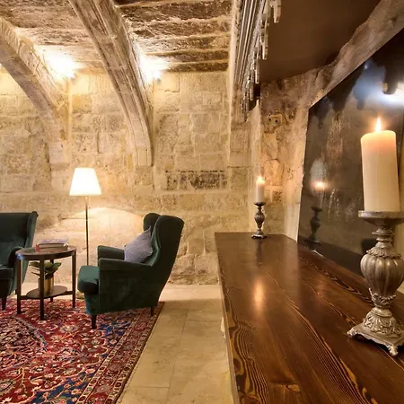 בית נופש Palazzo Rose Of Rhodes By Vallettastay