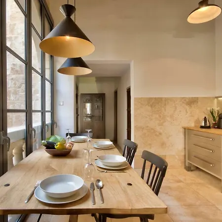 Palazzo Rose Of Rhodes By Vallettastay בית נופש *