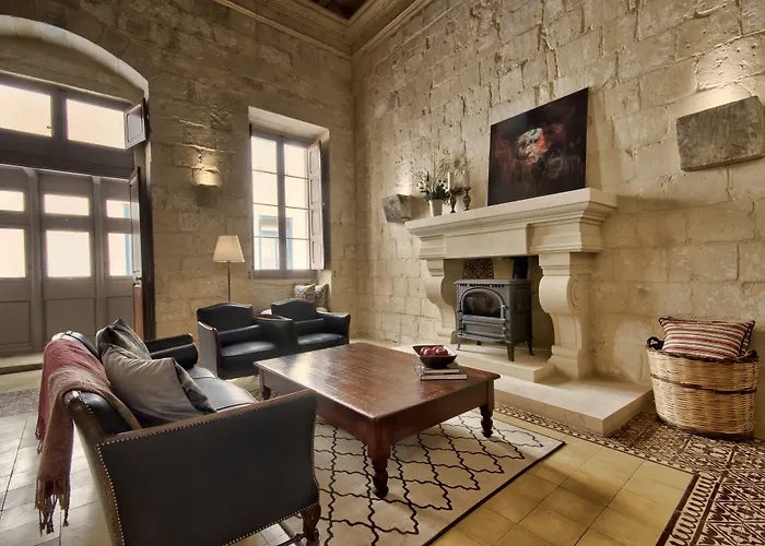 בית נופש Palazzo Rose Of Rhodes By Vallettastay