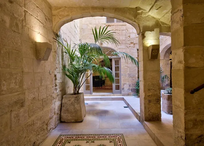 Palazzo Rose Of Rhodes By Vallettastay בית נופש *