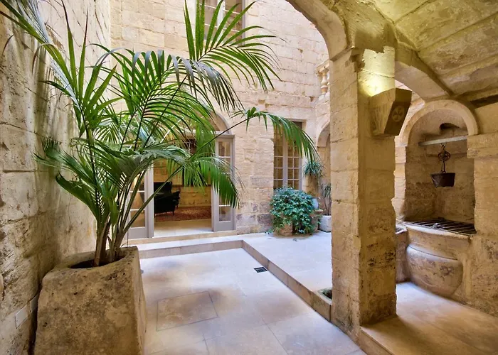 Palazzo Rose Of Rhodes By Vallettastay בית נופש *